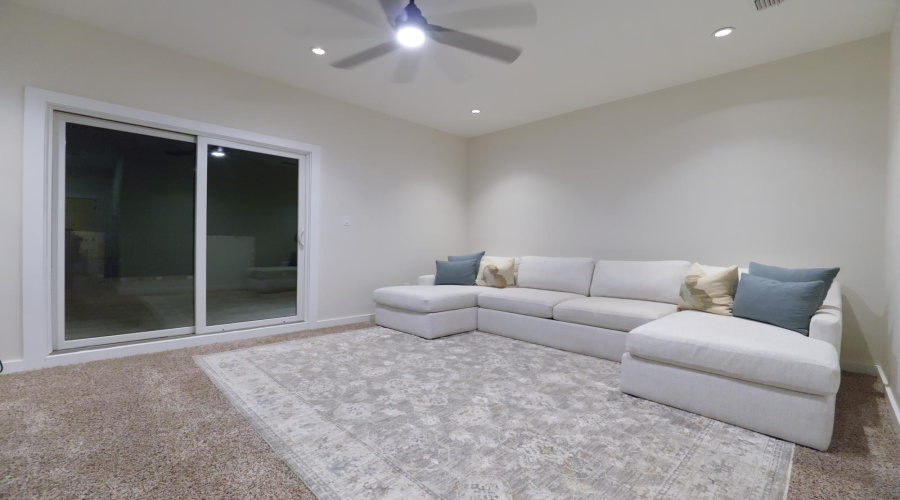 210 Veracruz Dr., Laredo, Texas 78045, 3 Bedrooms Bedrooms, 5 Rooms Rooms,2 BathroomsBathrooms,Residential,For Sale,210 Veracruz Dr.,20261608