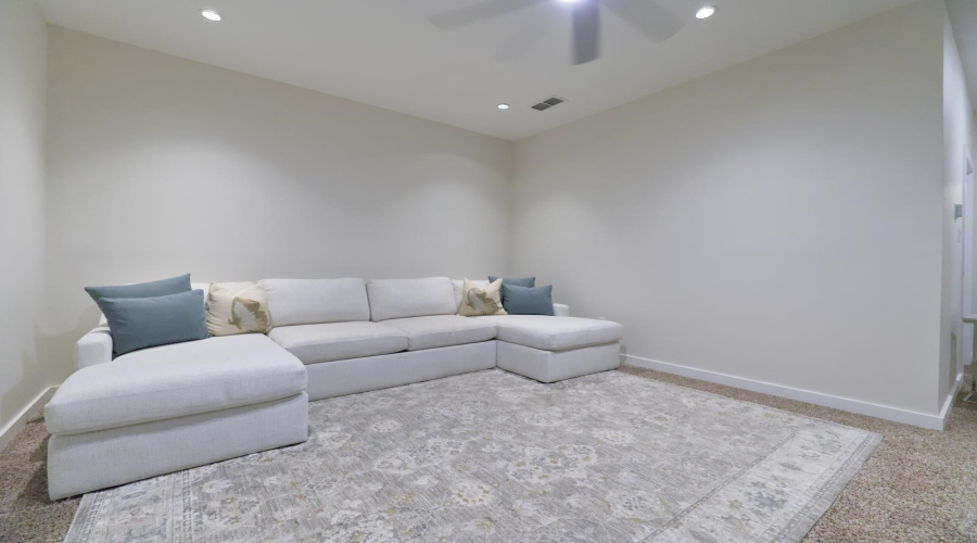 210 Veracruz Dr., Laredo, Texas 78045, 3 Bedrooms Bedrooms, 5 Rooms Rooms,2 BathroomsBathrooms,Residential,For Sale,210 Veracruz Dr.,20261608