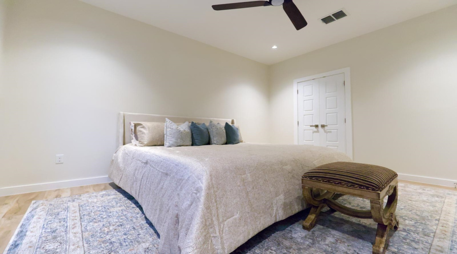 210 Veracruz Dr., Laredo, Texas 78045, 3 Bedrooms Bedrooms, 5 Rooms Rooms,2 BathroomsBathrooms,Residential,For Sale,210 Veracruz Dr.,20261608