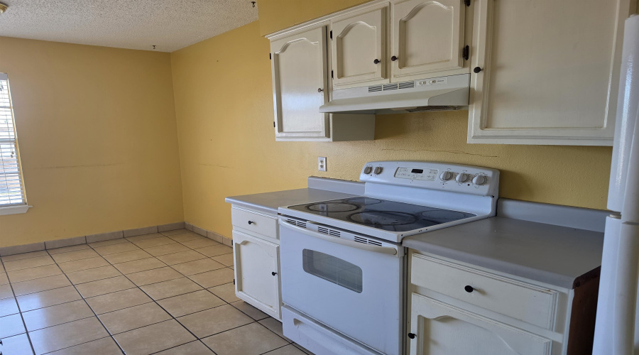 5302 Springfield Ave, Laredo, Texas 78041, 2 Bedrooms Bedrooms, 4 Rooms Rooms,1 BathroomBathrooms,Residential,For Rent,5302 Springfield Ave,20261609