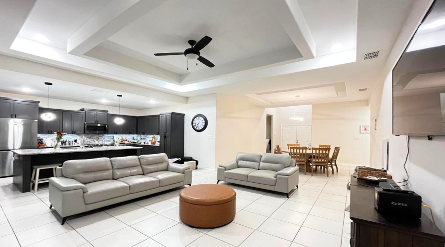 1512 Latigo Loop, LAREDO, Texas 78046, 4 Bedrooms Bedrooms, 6 Rooms Rooms,2 BathroomsBathrooms,Residential,For Rent,1512 Latigo Loop,20261611