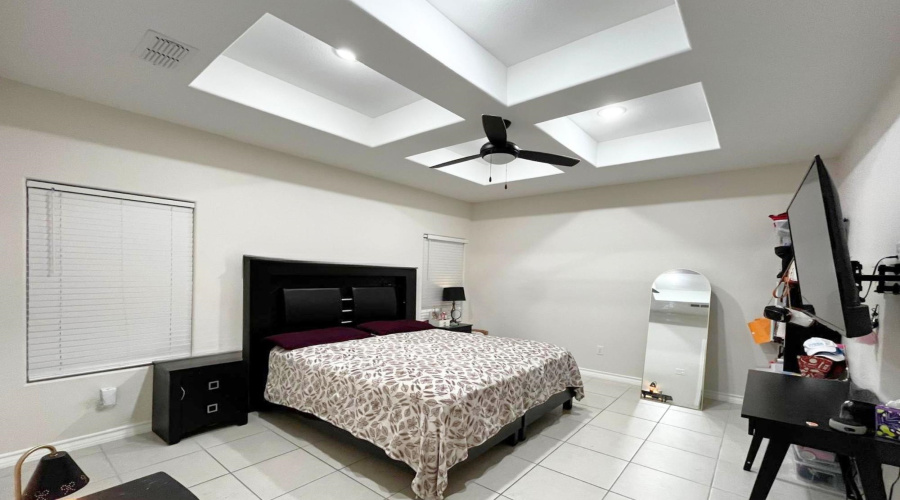 1512 Latigo Loop, LAREDO, Texas 78046, 4 Bedrooms Bedrooms, 6 Rooms Rooms,2 BathroomsBathrooms,Residential,For Rent,1512 Latigo Loop,20261611