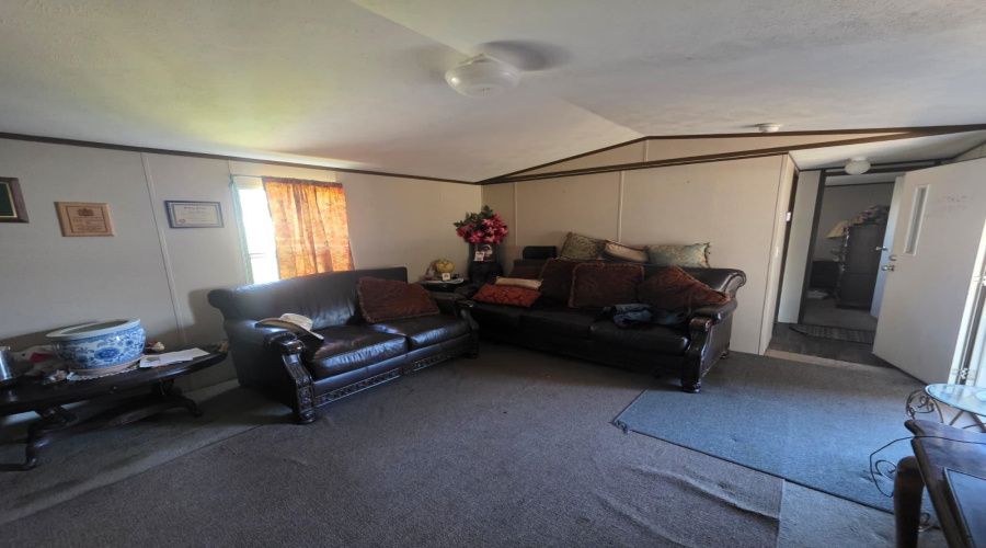 5004 Santa Rosa Dr, LAREDO, Texas 78046, 2 Bedrooms Bedrooms, 4 Rooms Rooms,2 BathroomsBathrooms,Residential,For Sale,5004 Santa Rosa Dr,20261612