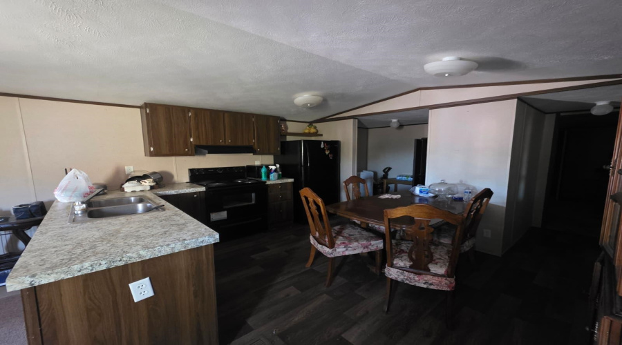 5004 Santa Rosa Dr, LAREDO, Texas 78046, 2 Bedrooms Bedrooms, 4 Rooms Rooms,2 BathroomsBathrooms,Residential,For Sale,5004 Santa Rosa Dr,20261612