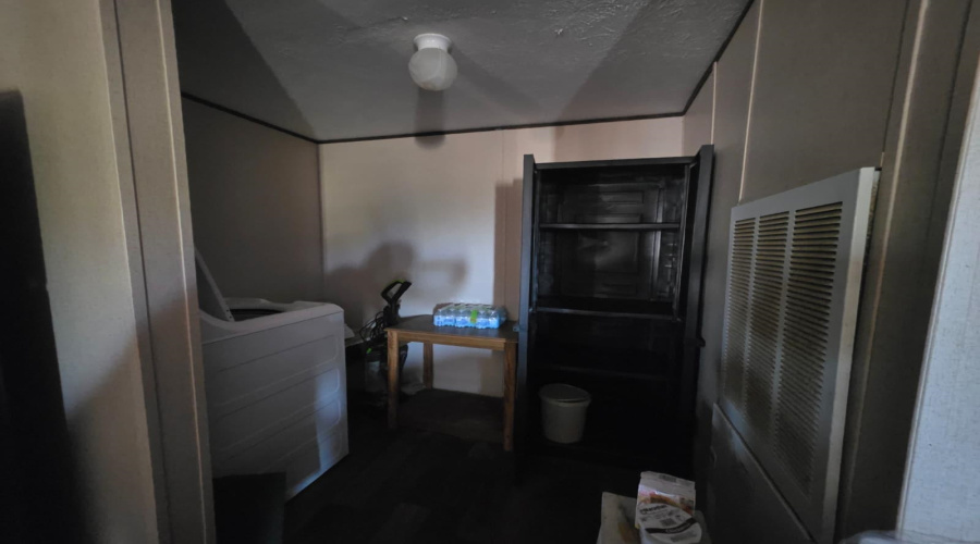 5004 Santa Rosa Dr, LAREDO, Texas 78046, 2 Bedrooms Bedrooms, 4 Rooms Rooms,2 BathroomsBathrooms,Residential,For Sale,5004 Santa Rosa Dr,20261612