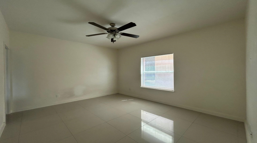 501 Shiloh Dr, LAREDO, Texas 78045, 2 Bedrooms Bedrooms, 5 Rooms Rooms,2 BathroomsBathrooms,Residential,For Rent,501 Shiloh Dr,20261613