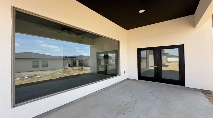 1017 Noyola Loop, Laredo, Texas 78046, 3 Bedrooms Bedrooms, 5 Rooms Rooms,2 BathroomsBathrooms,Residential,For Sale,1017 Noyola Loop,20261618