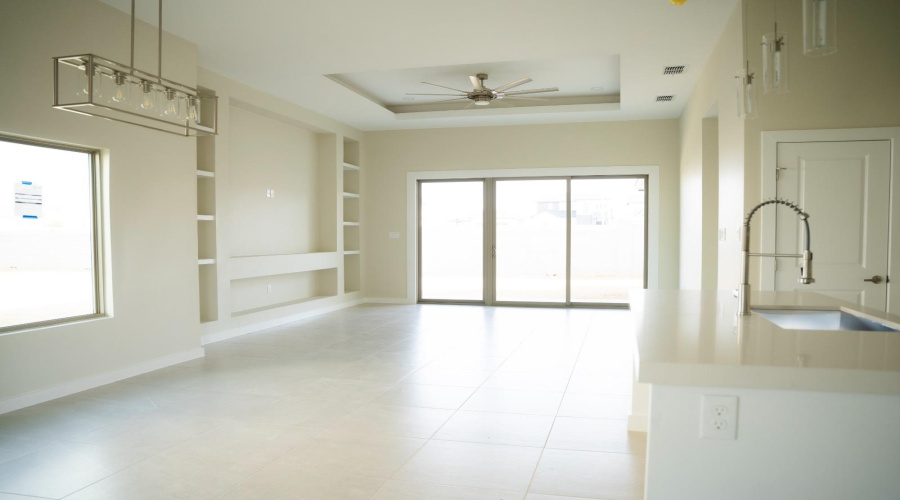 1112 Noyola Loop, Laredo, Texas 78046, 4 Bedrooms Bedrooms, 7 Rooms Rooms,2 BathroomsBathrooms,Residential,For Sale,1112 Noyola Loop,20261619