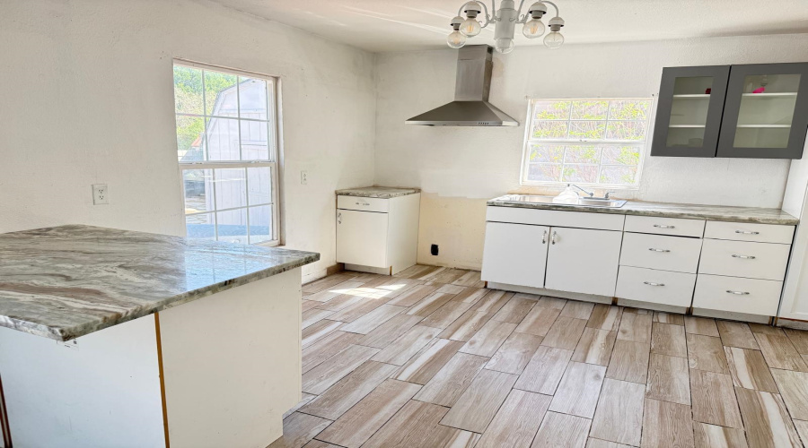 304 E Croydon Pl E, Laredo, Texas 78045, 4 Bedrooms Bedrooms, 6 Rooms Rooms,2 BathroomsBathrooms,Residential,For Sale,304 E Croydon Pl E,20261622