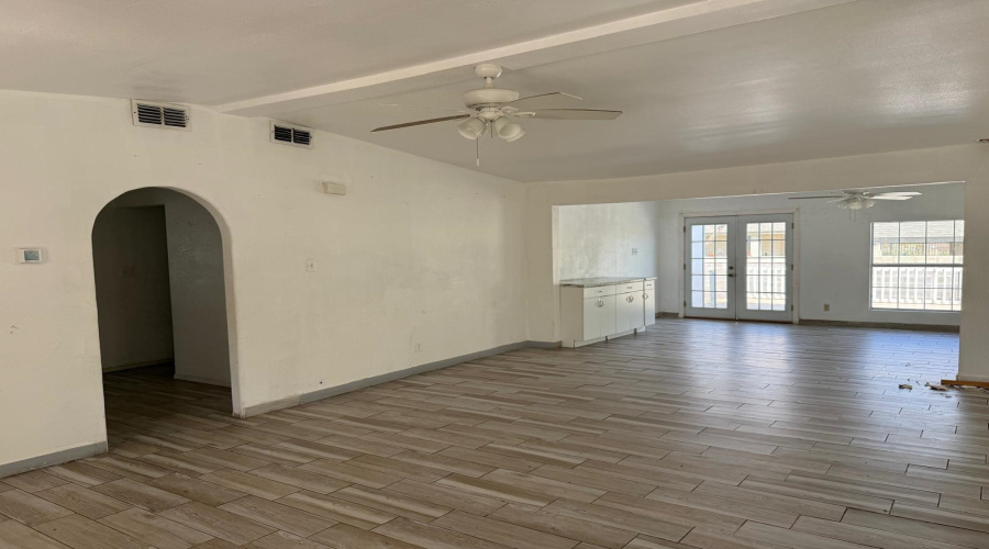 304 E Croydon Pl E, Laredo, Texas 78045, 4 Bedrooms Bedrooms, 6 Rooms Rooms,2 BathroomsBathrooms,Residential,For Sale,304 E Croydon Pl E,20261622