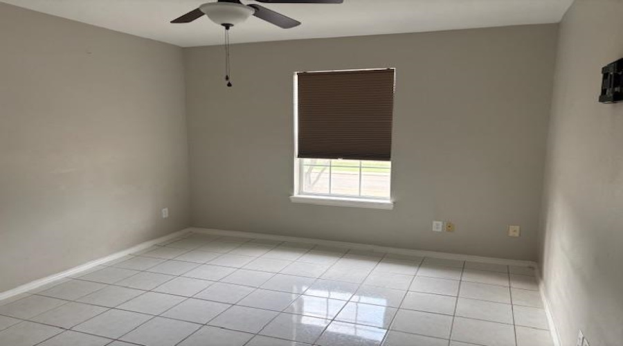 8801 McPherson Rd, LAREDO, Texas 78045-000, 3 Bedrooms Bedrooms, 6 Rooms Rooms,2 BathroomsBathrooms,Residential,For Rent,8801 McPherson Rd,20261623