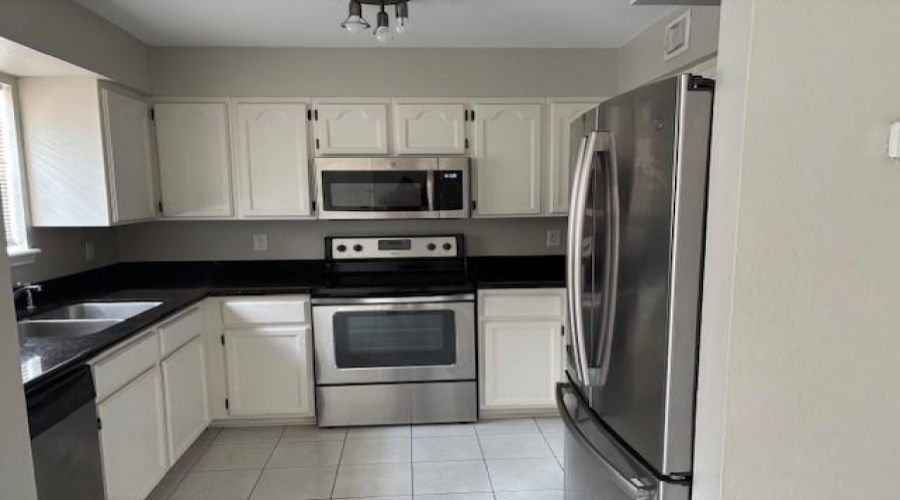 8801 McPherson Rd, LAREDO, Texas 78045-000, 3 Bedrooms Bedrooms, 6 Rooms Rooms,2 BathroomsBathrooms,Residential,For Rent,8801 McPherson Rd,20261623