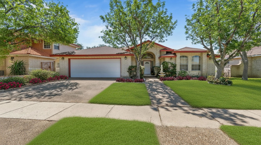 1605 Sherwood Dr, Laredo, Texas 78045, 3 Bedrooms Bedrooms, 5 Rooms Rooms,2 BathroomsBathrooms,Residential,For Sale,1605 Sherwood Dr,20261624