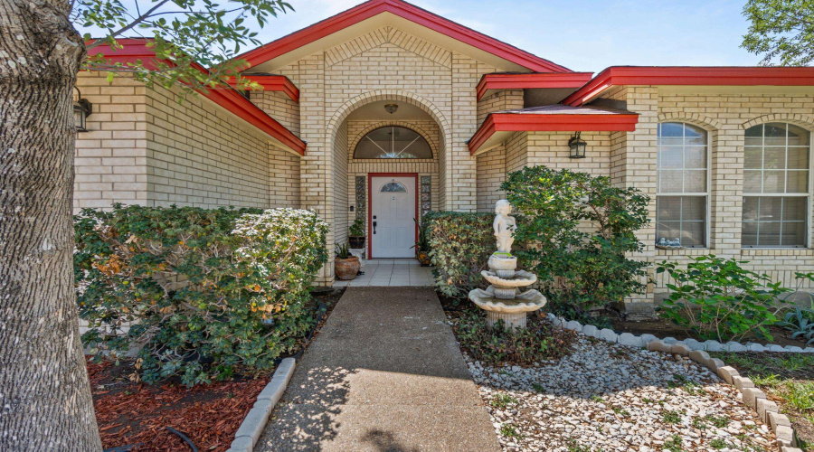 1605 Sherwood Dr, Laredo, Texas 78045, 3 Bedrooms Bedrooms, 5 Rooms Rooms,2 BathroomsBathrooms,Residential,For Sale,1605 Sherwood Dr,20261624