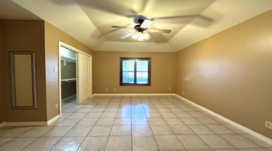 205 Martingale Ln, LAREDO, Texas 78041, 2 Bedrooms Bedrooms, 5 Rooms Rooms,2 BathroomsBathrooms,Residential,For Sale,205 Martingale Ln,20261626