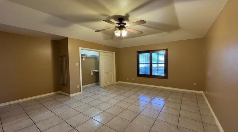 205 Martingale Ln, LAREDO, Texas 78041, 2 Bedrooms Bedrooms, 5 Rooms Rooms,2 BathroomsBathrooms,Residential,For Sale,205 Martingale Ln,20261626