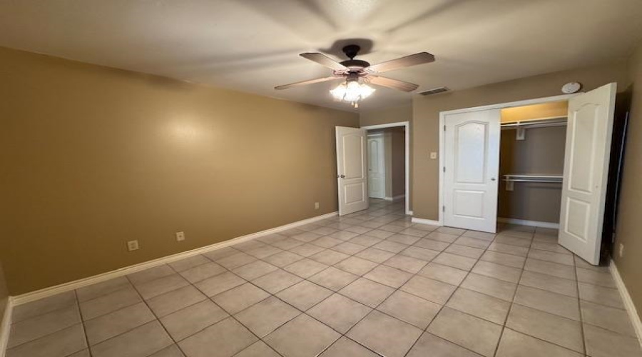205 Martingale Ln, LAREDO, Texas 78041, 2 Bedrooms Bedrooms, 5 Rooms Rooms,2 BathroomsBathrooms,Residential,For Sale,205 Martingale Ln,20261626