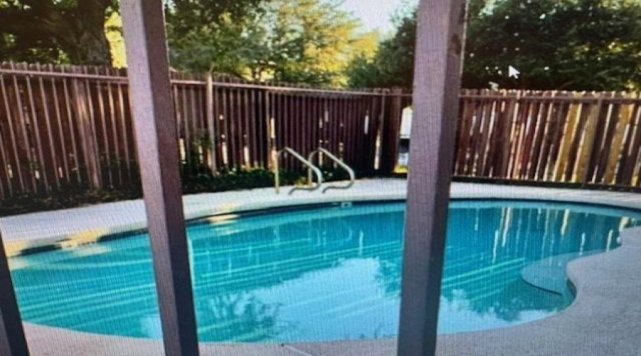 205 Martingale Ln, LAREDO, Texas 78041, 2 Bedrooms Bedrooms, 5 Rooms Rooms,2 BathroomsBathrooms,Residential,For Sale,205 Martingale Ln,20261626