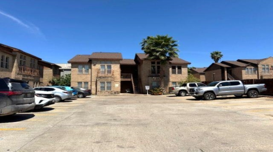 205 Martingale Ln, LAREDO, Texas 78041, 2 Bedrooms Bedrooms, 5 Rooms Rooms,2 BathroomsBathrooms,Residential,For Sale,205 Martingale Ln,20261626
