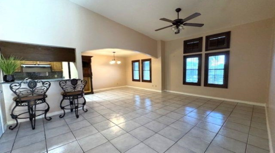 205 Martingale Ln, LAREDO, Texas 78041, 2 Bedrooms Bedrooms, 5 Rooms Rooms,2 BathroomsBathrooms,Residential,For Sale,205 Martingale Ln,20261626