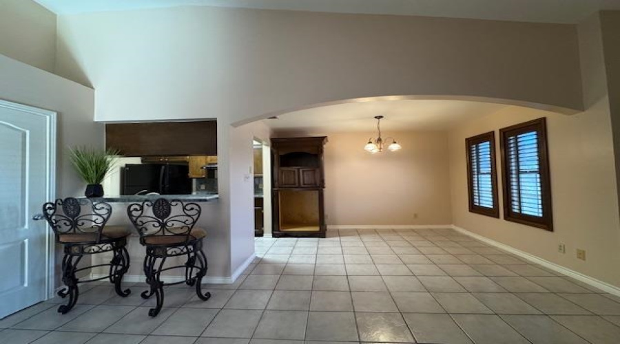 205 Martingale Ln, LAREDO, Texas 78041, 2 Bedrooms Bedrooms, 5 Rooms Rooms,2 BathroomsBathrooms,Residential,For Sale,205 Martingale Ln,20261626