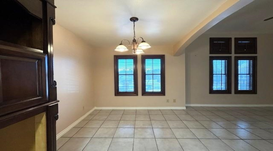 205 Martingale Ln, LAREDO, Texas 78041, 2 Bedrooms Bedrooms, 5 Rooms Rooms,2 BathroomsBathrooms,Residential,For Sale,205 Martingale Ln,20261626