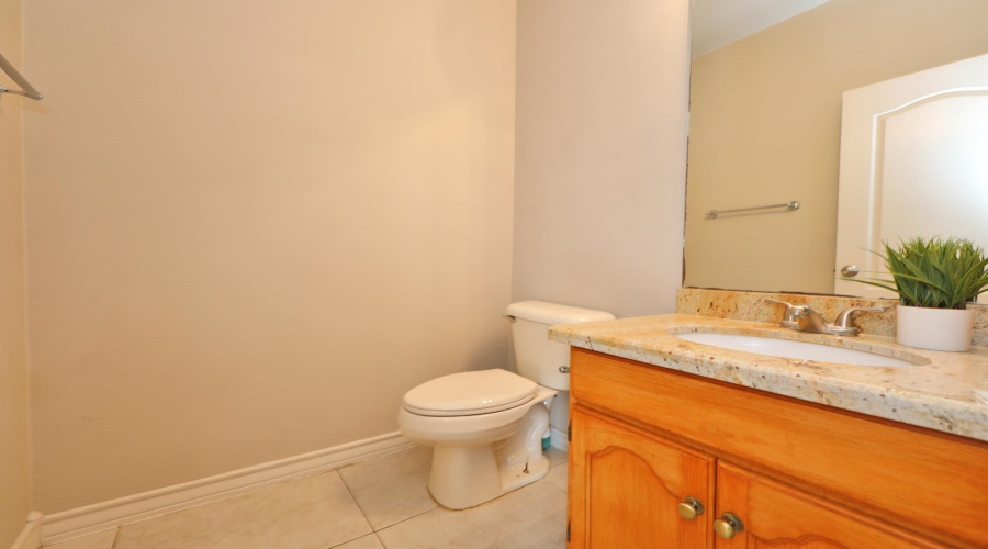 510 Shiloh Dr, Laredo, Texas 78045, 3 Bedrooms Bedrooms, 5 Rooms Rooms,2 BathroomsBathrooms,Residential,For Sale,510 Shiloh Dr,20261627