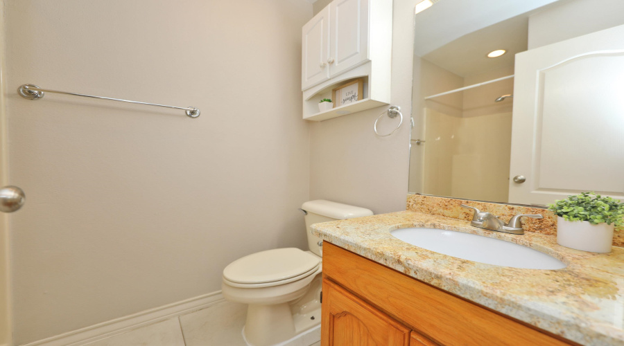 510 Shiloh Dr, Laredo, Texas 78045, 3 Bedrooms Bedrooms, 5 Rooms Rooms,2 BathroomsBathrooms,Residential,For Sale,510 Shiloh Dr,20261627