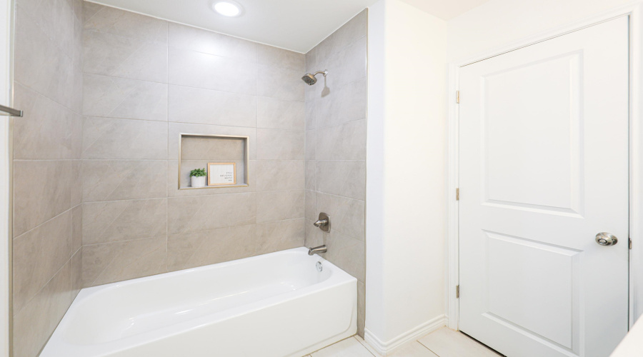 9921 Borna, LAREDO, Texas 78045, 3 Bedrooms Bedrooms, 7 Rooms Rooms,2 BathroomsBathrooms,Residential,For Sale,9921 Borna,20261628