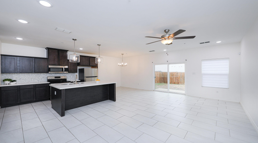 9921 Borna, LAREDO, Texas 78045, 3 Bedrooms Bedrooms, 7 Rooms Rooms,2 BathroomsBathrooms,Residential,For Sale,9921 Borna,20261628