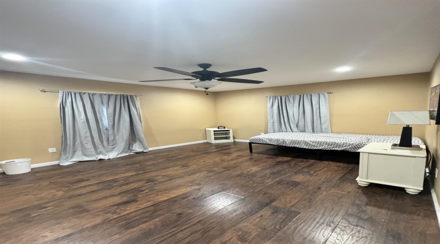 710 N Martin Ave, Laredo, Texas 78043, 5 Bedrooms Bedrooms, 8 Rooms Rooms,2 BathroomsBathrooms,Residential,For Sale,710 N Martin Ave,20261630