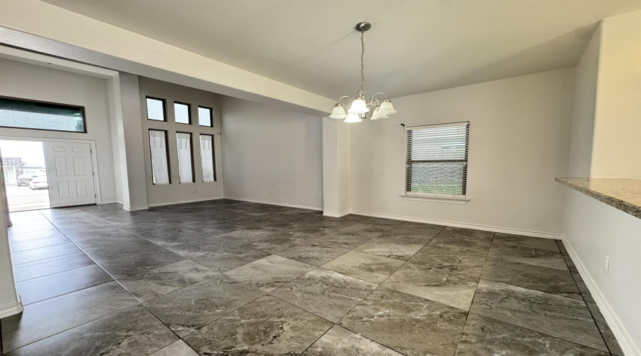 330 Altozano Dr, Laredo, Texas 78045, 4 Bedrooms Bedrooms, 7 Rooms Rooms,2 BathroomsBathrooms,Residential,For Sale,330 Altozano Dr,20261631