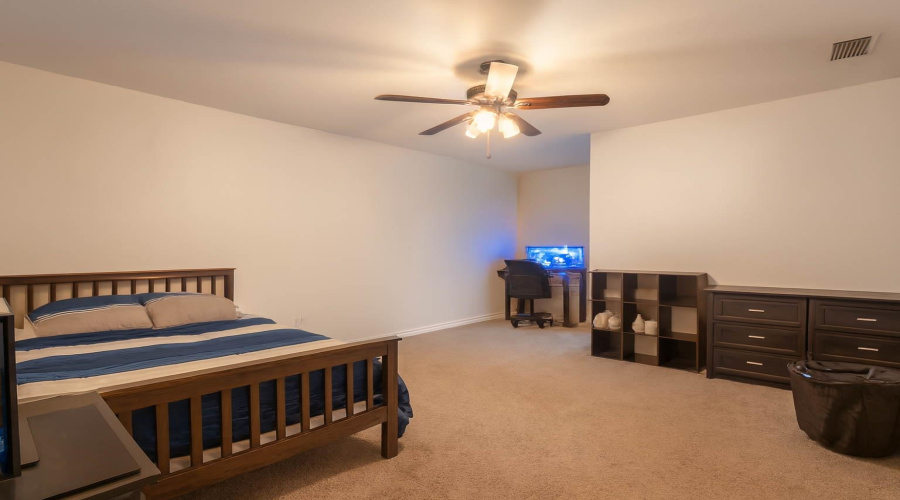 330 Altozano Dr, Laredo, Texas 78045, 4 Bedrooms Bedrooms, 7 Rooms Rooms,2 BathroomsBathrooms,Residential,For Sale,330 Altozano Dr,20261631