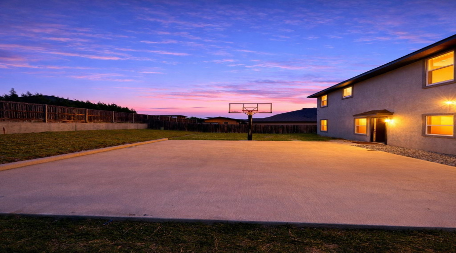 330 Altozano Dr, Laredo, Texas 78045, 4 Bedrooms Bedrooms, 7 Rooms Rooms,2 BathroomsBathrooms,Residential,For Sale,330 Altozano Dr,20261631