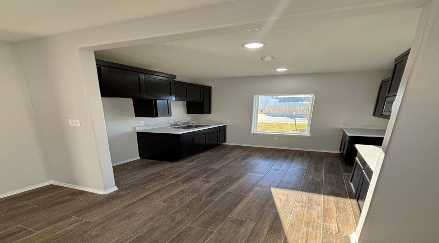 5807 Colegio Ln., Laredo, Texas 78046-0000, 3 Bedrooms Bedrooms, 5 Rooms Rooms,2 BathroomsBathrooms,Residential,For Rent,5807 Colegio Ln.,20261632