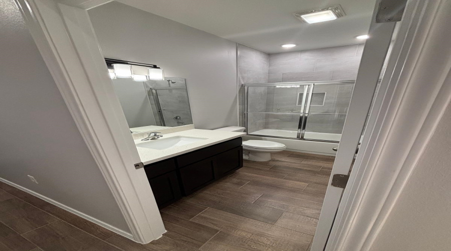 5807 Colegio Ln., Laredo, Texas 78046-0000, 3 Bedrooms Bedrooms, 5 Rooms Rooms,2 BathroomsBathrooms,Residential,For Rent,5807 Colegio Ln.,20261632