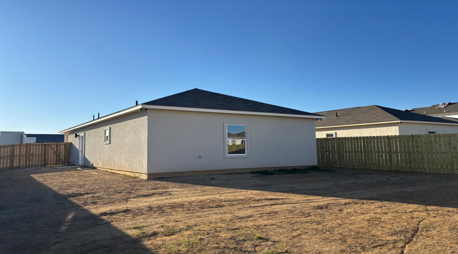 5807 Colegio Ln., Laredo, Texas 78046-0000, 3 Bedrooms Bedrooms, 5 Rooms Rooms,2 BathroomsBathrooms,Residential,For Rent,5807 Colegio Ln.,20261632