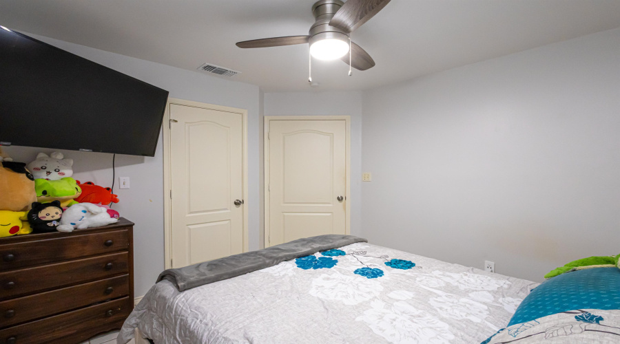 412 Prescott Lp, LAREDO, Texas 78046, 2 Bedrooms Bedrooms, 4 Rooms Rooms,1 BathroomBathrooms,Residential,For Sale,412 Prescott Lp,20261633