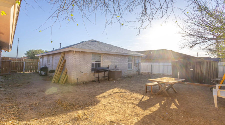 412 Prescott Lp, LAREDO, Texas 78046, 2 Bedrooms Bedrooms, 4 Rooms Rooms,1 BathroomBathrooms,Residential,For Sale,412 Prescott Lp,20261633