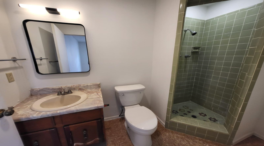 216 N Meadow Ave, Laredo, Texas 78040, 3 Bedrooms Bedrooms, 6 Rooms Rooms,2 BathroomsBathrooms,Residential,For Rent,216 N Meadow Ave,20261635