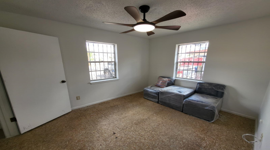 216 N Meadow Ave, Laredo, Texas 78040, 3 Bedrooms Bedrooms, 6 Rooms Rooms,2 BathroomsBathrooms,Residential,For Rent,216 N Meadow Ave,20261635