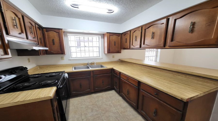 216 N Meadow Ave, Laredo, Texas 78040, 3 Bedrooms Bedrooms, 6 Rooms Rooms,2 BathroomsBathrooms,Residential,For Rent,216 N Meadow Ave,20261635