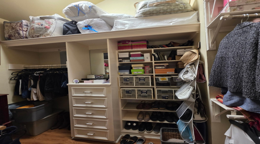 1310 Nicklaus Loop North, Laredo, Texas 78045, 3 Bedrooms Bedrooms, 8 Rooms Rooms,4 BathroomsBathrooms,Residential,For Sale,1310 Nicklaus Loop North,20261636