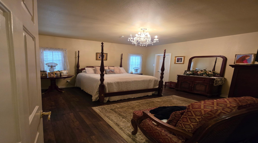 1310 Nicklaus Loop North, Laredo, Texas 78045, 3 Bedrooms Bedrooms, 8 Rooms Rooms,4 BathroomsBathrooms,Residential,For Sale,1310 Nicklaus Loop North,20261636