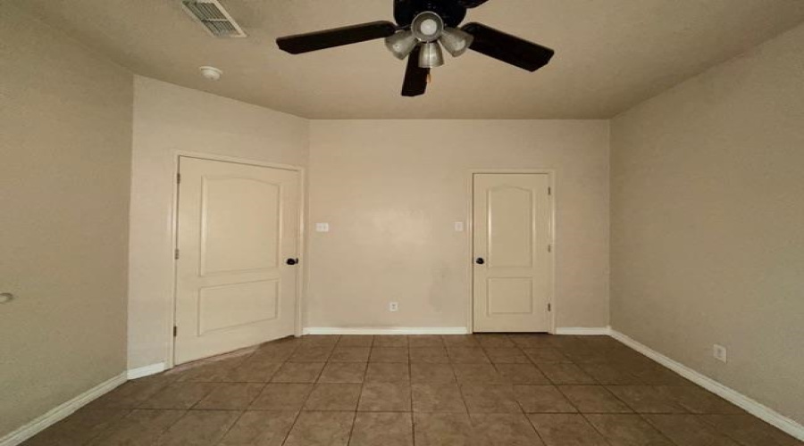 5410 Marcella Ave, Laredo, Texas 78041, 2 Bedrooms Bedrooms, 4 Rooms Rooms,2 BathroomsBathrooms,Residential,For Rent,5410 Marcella Ave,20261637