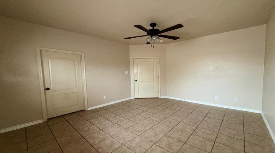 5410 Marcella Ave, Laredo, Texas 78041, 2 Bedrooms Bedrooms, 4 Rooms Rooms,2 BathroomsBathrooms,Residential,For Rent,5410 Marcella Ave,20261637