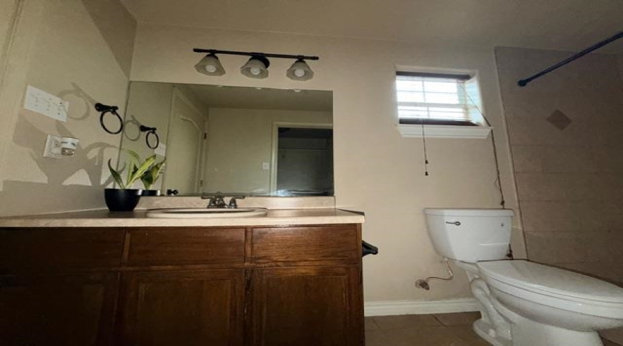 5410 Marcella Ave, Laredo, Texas 78041, 2 Bedrooms Bedrooms, 4 Rooms Rooms,2 BathroomsBathrooms,Residential,For Rent,5410 Marcella Ave,20261637