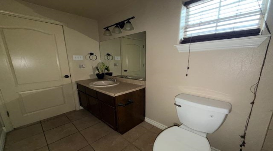 5410 Marcella Ave, Laredo, Texas 78041, 2 Bedrooms Bedrooms, 4 Rooms Rooms,2 BathroomsBathrooms,Residential,For Rent,5410 Marcella Ave,20261637