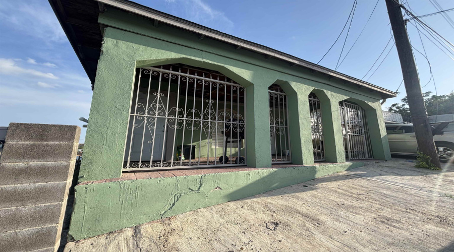 717 1/2 O'Kane St., Laredo, Texas 78040, 3 Bedrooms Bedrooms, 7 Rooms Rooms,2 BathroomsBathrooms,Residential,For Rent,717 1/2 O'Kane St.,20261639