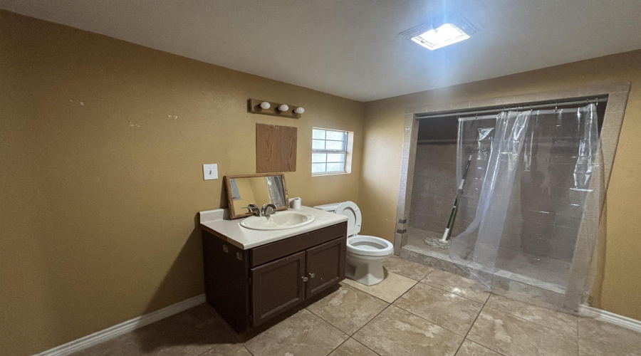 717 1/2 O'Kane St., Laredo, Texas 78040, 3 Bedrooms Bedrooms, 7 Rooms Rooms,2 BathroomsBathrooms,Residential,For Rent,717 1/2 O'Kane St.,20261639